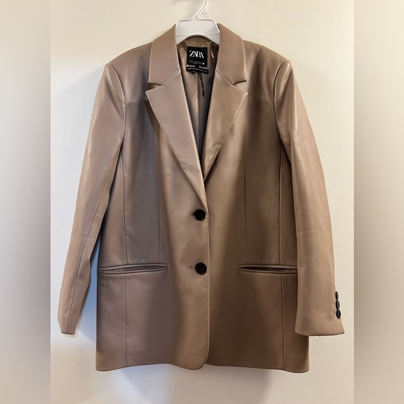 ZARA STRAIGHT CUT FAUX LEATHER BLAZER JACKET